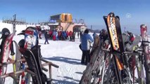 Nemrut Kayak Merkezinde Yarı Yıl Tatili Yoğunluğu