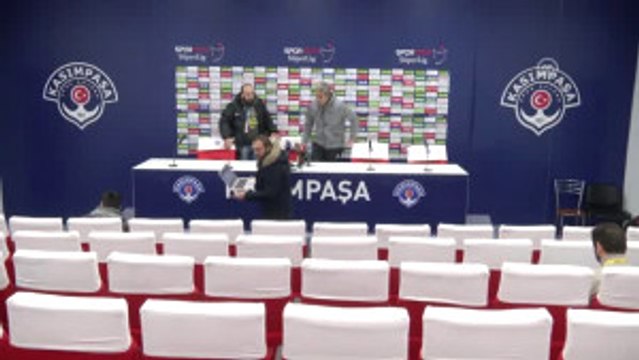 Kasımpaşa Teknik Direktörü Özdeş