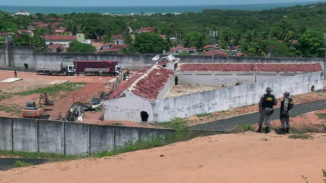 PM ergue muro para separar facções rivais em Alcaçuz