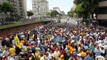 Opositores piden en Caracas el adelanto de las elecciones