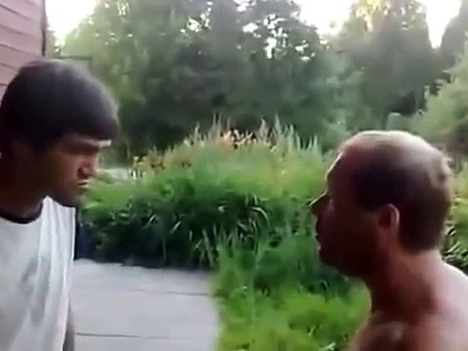 Драка пьяных! То что ты пидр ёпта!!!