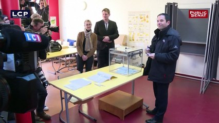 REPLAY. Benoit Hamon vote au 1er tour de la primaire de la gauche