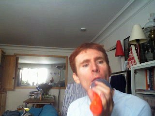 Wiwi égratigne "si un jour" de La Femme