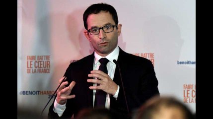 Hamon en tête de la primaire veut "en finir avec la vieille politique"