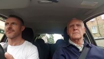 Quel ຜ entre ce fils et son papa de 80 ans, atteint d Alzheimer.