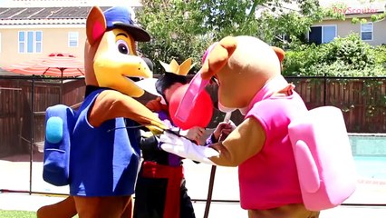 Evil Queen Transforms Spidermans Head into a Balloon! w/ Minnie Mouse, Skye & Chase in Real Life