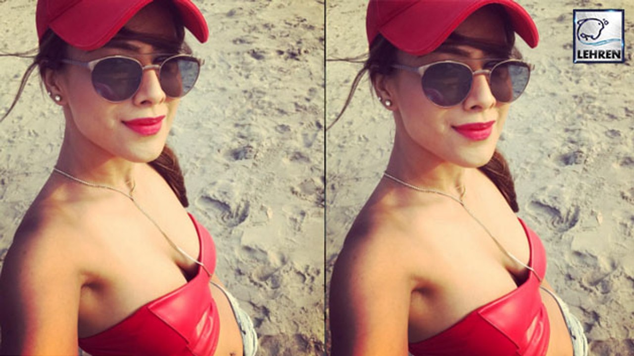 Nia Sharma FLAUNTS Her Assets