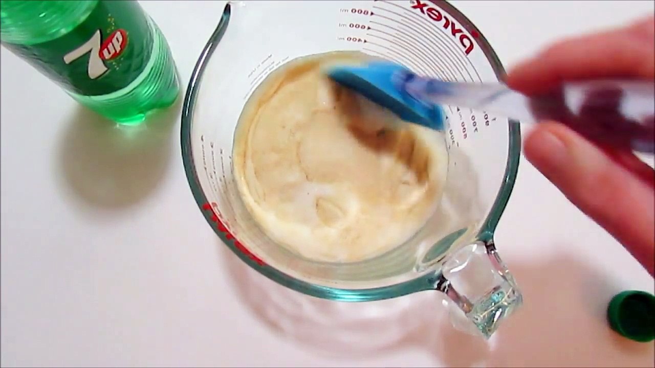 Como hacer botella de 7up de postre! Gominola verde de seven up!