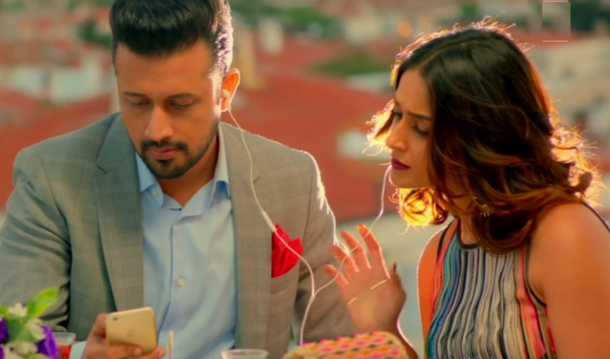 Pehli Dafa Song Atif Aslam- suna hai suna hai  (Video HD Full) - Latest Hindi Song 2017