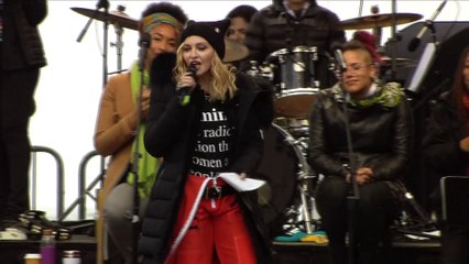 Apparition surprise de Madonna à la "Marche des femmes"