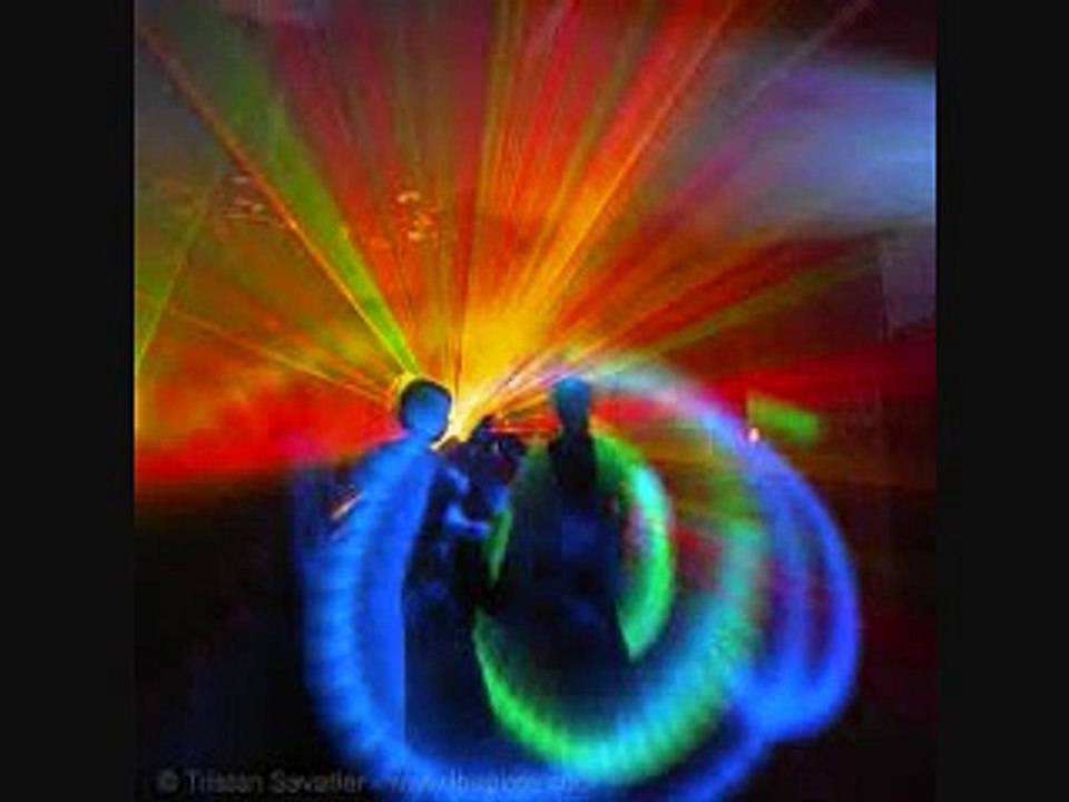 Hold me in your arms (www.toptechno.us) Top 10 EDM