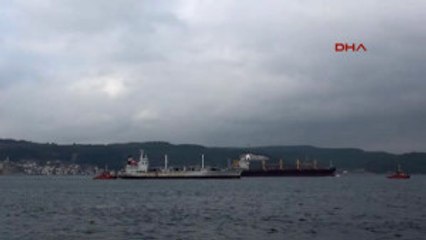 Çanakkale Çeşme'de Çevre Kirliliği Yaratan Gemi Çanakkale'den Geçti