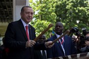 Erdoğan, Tanzanya'da! İki Cumhurbaşkanı Birlikte Davul Çaldı