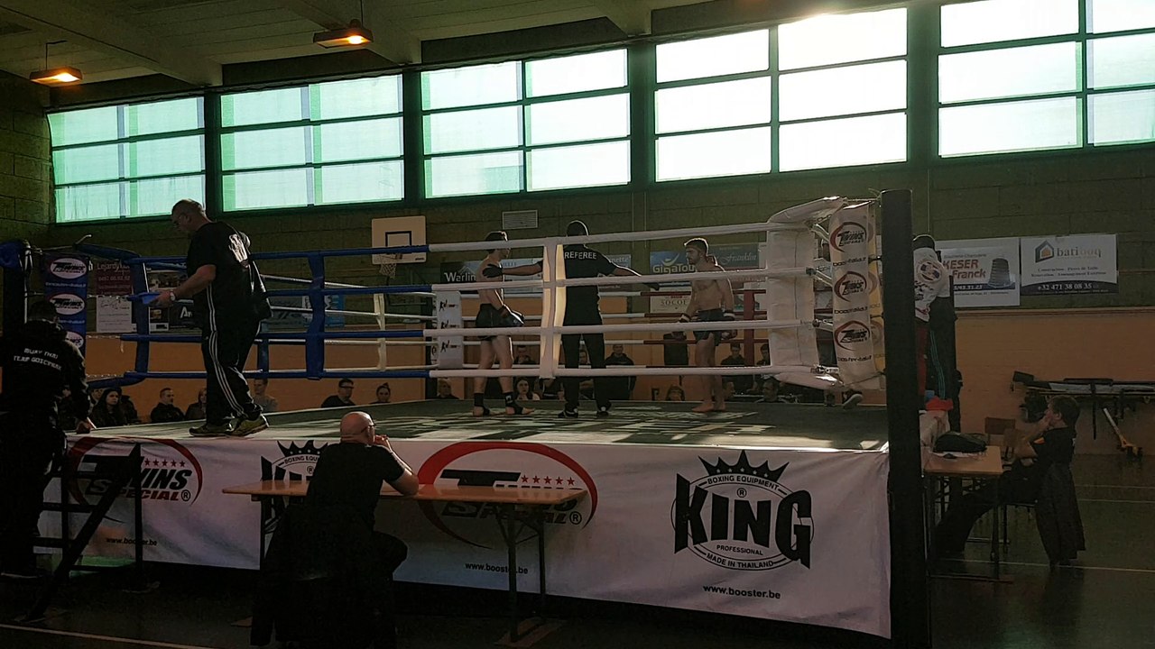 Deschamps Lucien (Muay Thai Vendinois) vs Damien Crochus (Sandsak Muay Thai Luxembourg) Gala Virton 22/01/2017