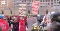 Fuertes enfrentamientos entre policía y antitaurinos en el regreso de las corridas a Bogotá