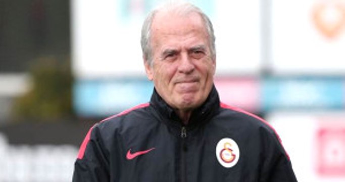 Bursaspor, Teknik Direktör Mustafa Denizli'yle Görüşüyor