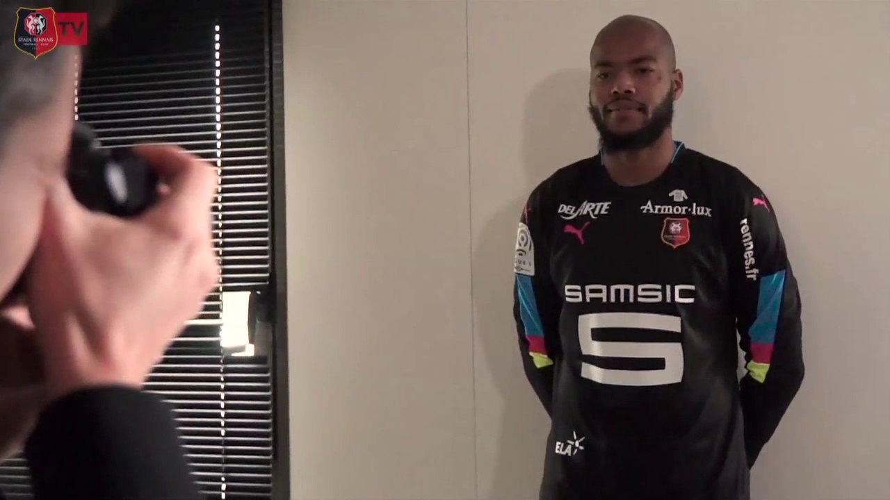 Raïs Mbolhi nouveau gardien Rouge Et Noir