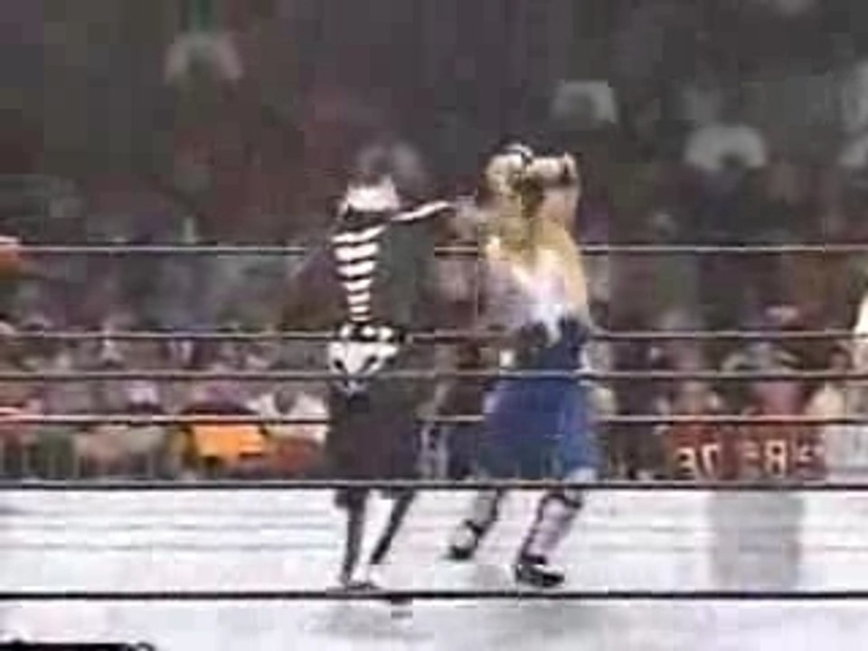 WCW Monday Nitro 1-27-97 - La Parka Vs Glacier
