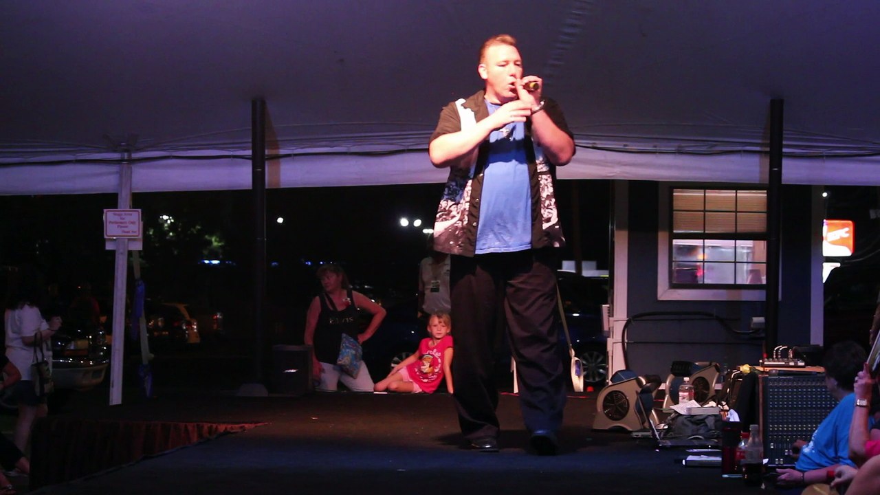 Scott Michael sings 'Working On A Building' Elvis Week 2016