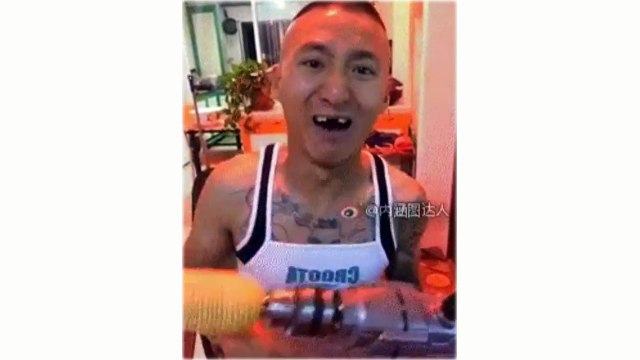 Слабоумие и отвага. Вот это ржака! Нет предела человеческой глупости...