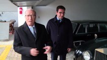 رئيس الجمهورية يفند اشاعة بيع سيارة الزعيم الراحل الحبيب بورقيبة