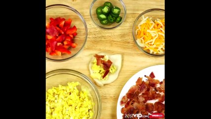 Cheesy bacon and egg breakfast bombs