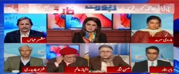 Hassan Nisar ne Ayesha Baksh ke PTI ke khilaf Sawal ka Jawab bhi daina pasand nahi kia