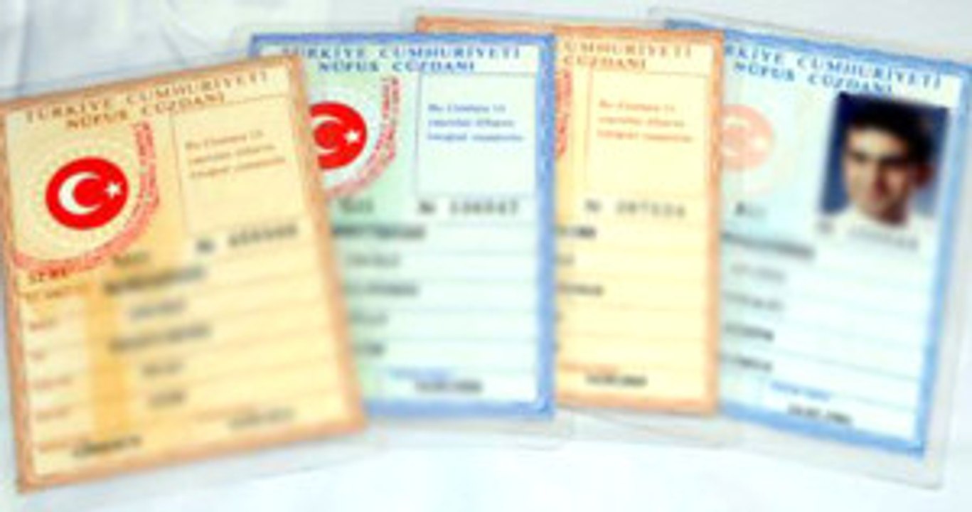 Nüfus Müdürü: Eski Nüfus Cüzdanları Yenisi Alınıncaya Kadar Geçerli