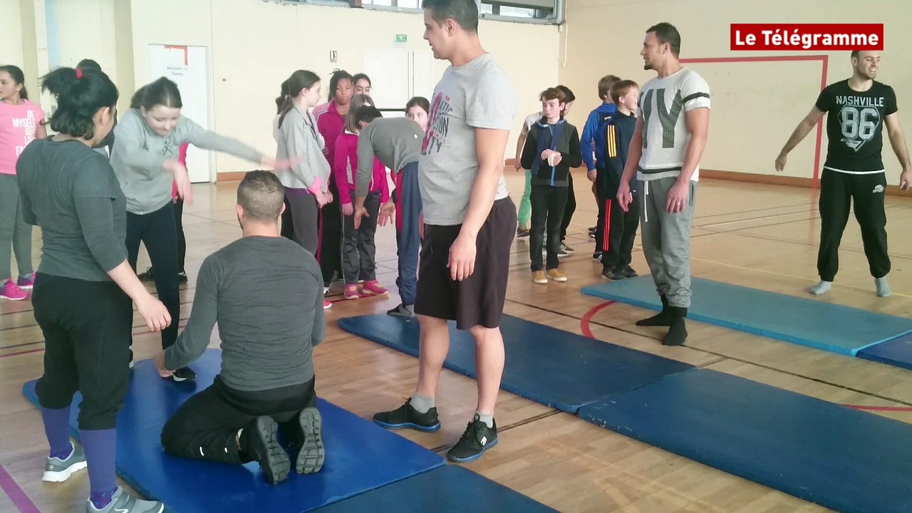 Quimper. Circonova. A l'école des acrobates de Tanger