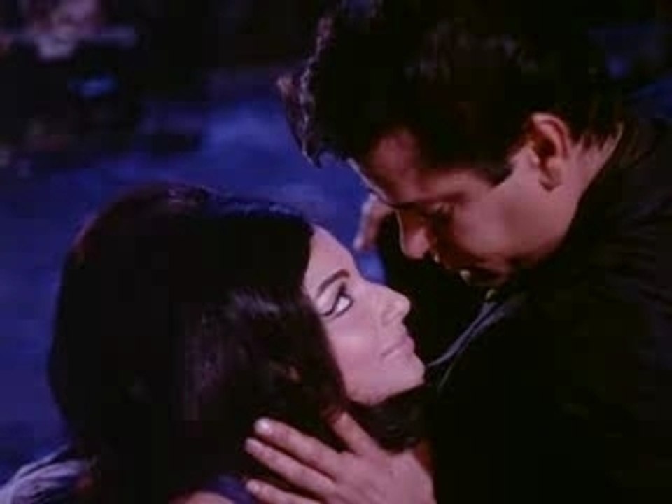 Raat Ki Humsafar - An Evening In Paris