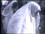 الحبيب بورقيبة يخلع الحجاب من على رؤوس التونسيات