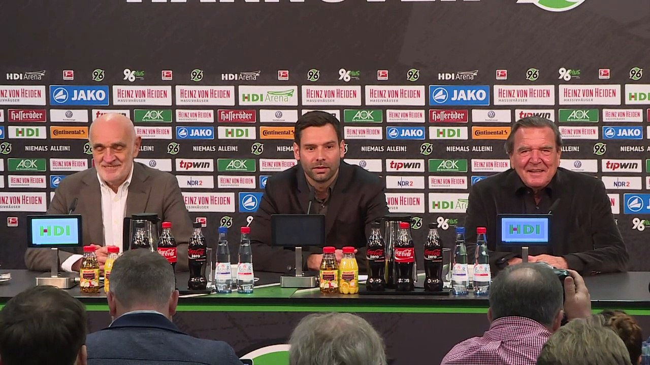 Gerd is back: Altkanzler gibt Trump-Rat