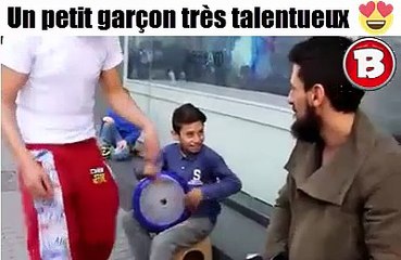 Un petit garçon très talentueux
