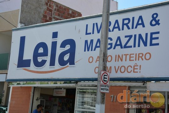 Apesar da crise, Leia Livraria atrai clientes de toda a região