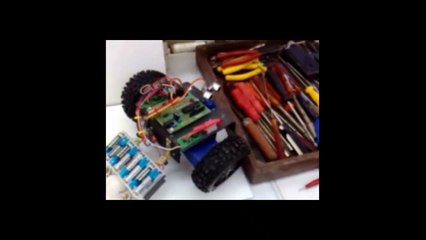 ROBÔ MÓVEL ULTRASSÔNICO | Robots Series #003