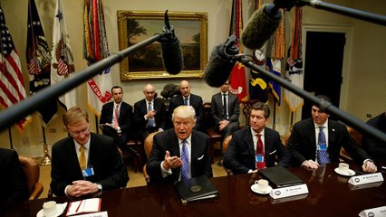 Donald Trump promet une réduction drastique de la réglementation