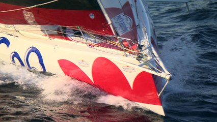 J78 : Incroyable survol de MAITRE CoQ à quelques milles de l'arrivée ! / Vendée Globe