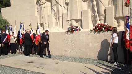 Manuel Valls est à...