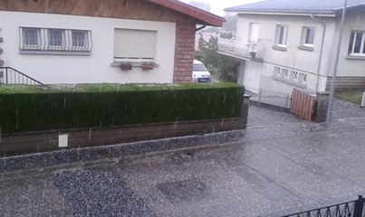 Vosges : l'orage de grêle qui s'est abattu à Epinal en...