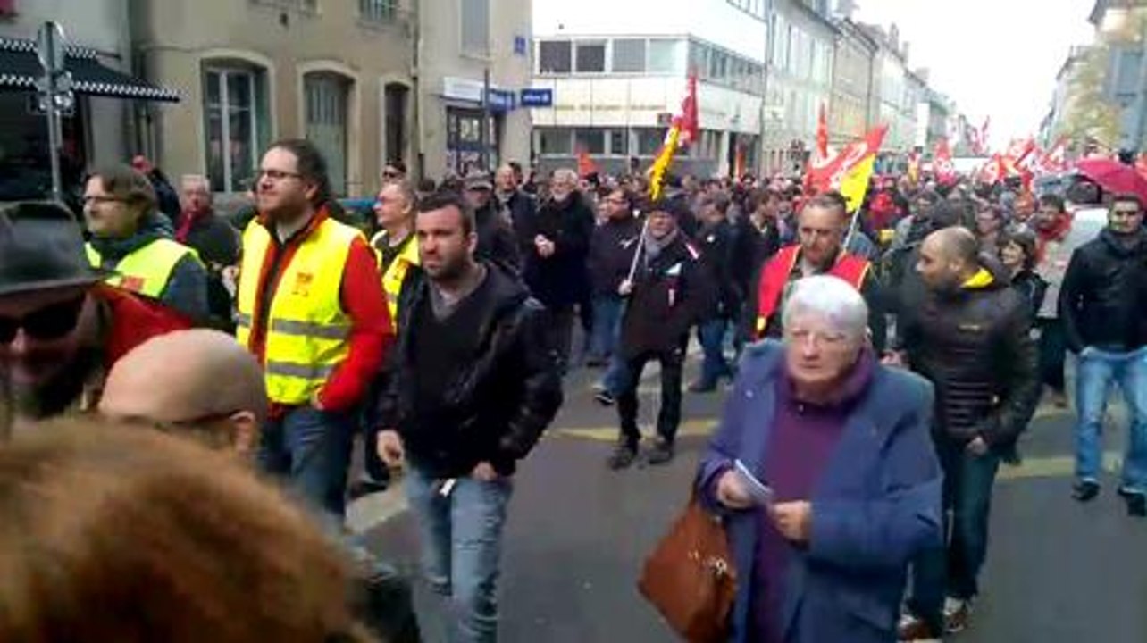 Manifestation contre la loi...
