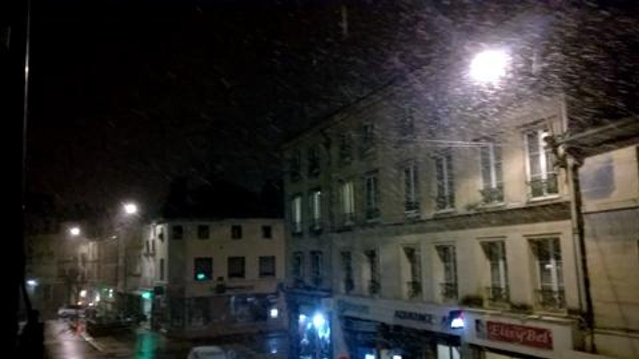 VIDEO : les premières giboulées de mars à...