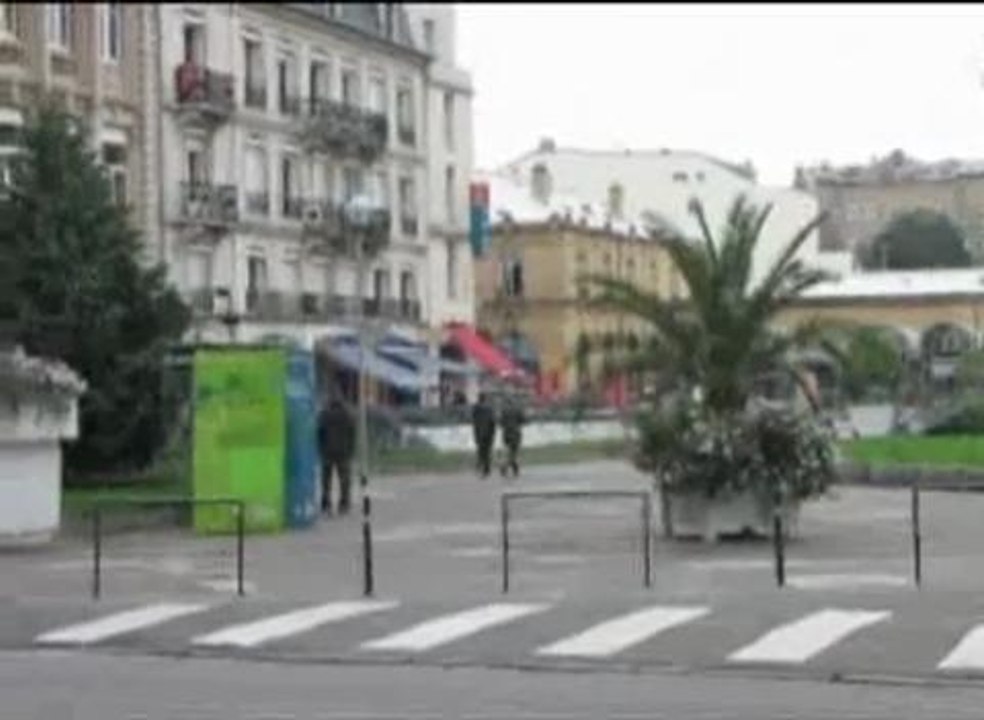 La place Thiers dans le vent