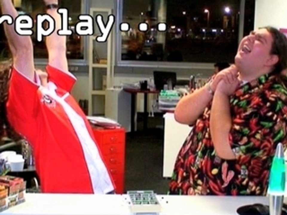 madillo.tv: Taschenfußball mit Larry