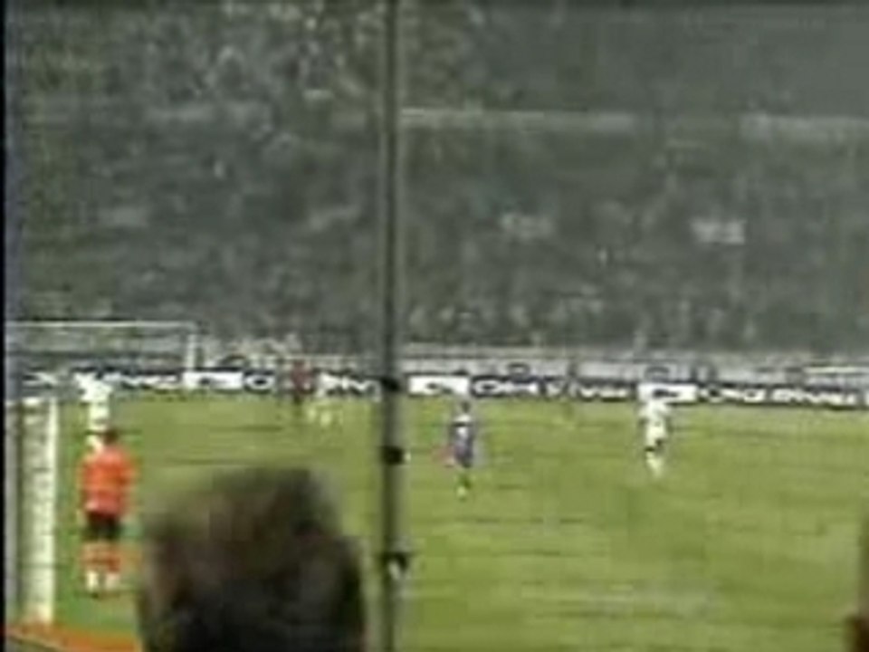 LE BUT DE CISSE LORS D OM TROYES AVRIL 2007