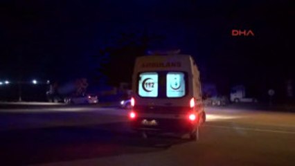 Sakarya - 2 Otomobil Kavşakta Çarpıştı 8 Yaralı