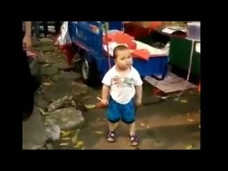 Chinese toddler defends his grand Maa, video goes viral