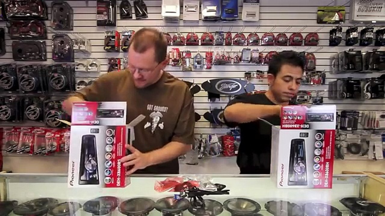 Pioneer unboxing of the DEH X8600BS vs DEH X8600BH