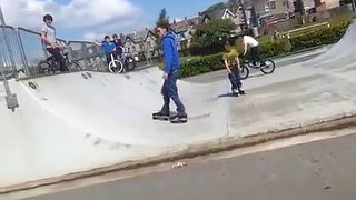 FULLY GROWN ADULT MAKING AN IDIOT OF HIMSELF ON A SKATE RAMP