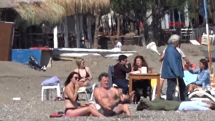 Bodrum'da Güneşi Gören Sahile Koştu