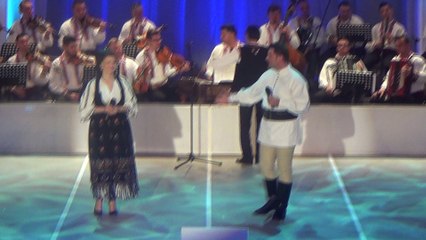 Mihaela si Ciprian Istrate &Orchestra Rapsodia Bihoreana dir. Liviu Butiu- Pentr-o mândră care-mi place- Spectacol aniversar Nicolae Muresan